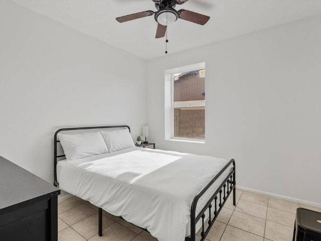 Room for rent in Glendale, California