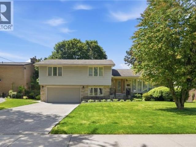 House for sale in Ancaster, Ontario
