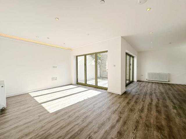 House for rent in Bowes, Greater London