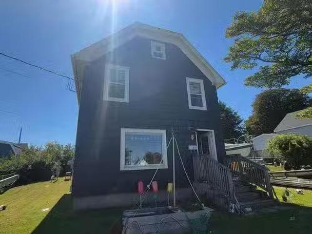 House for sale in Yarmouth, Nova Scotia