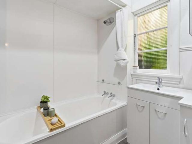 House for sale in Otakou