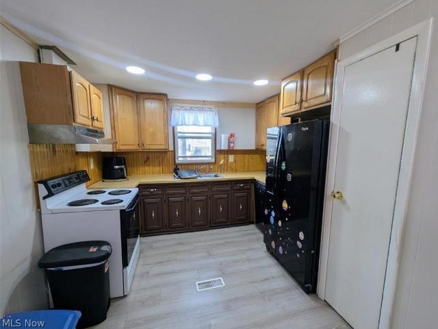 House for sale in Burton, Ohio