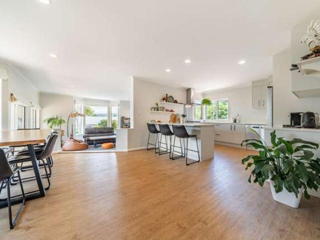 House for sale in Pauatahanui, Wellington