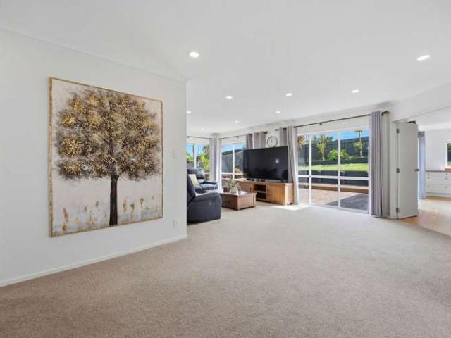 House for sale in Albany, Upper Harbour