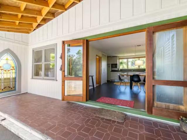 House for sale in Days Bay, Wellington