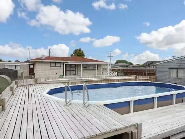 House for sale in Sanson