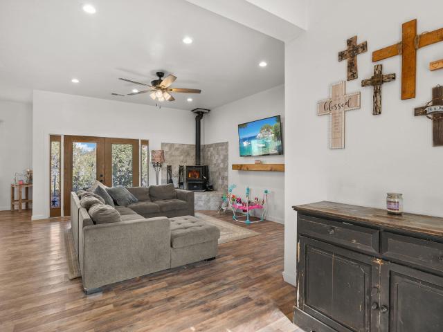 House for sale in Edgewood, New Mexico