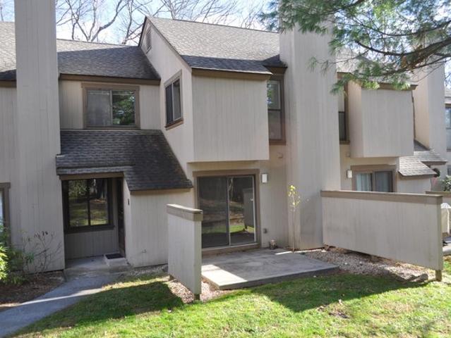 Townhouse for sale in Avon, Connecticut