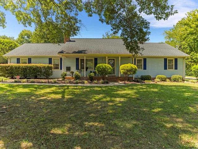 House for sale in Inman, South Carolina