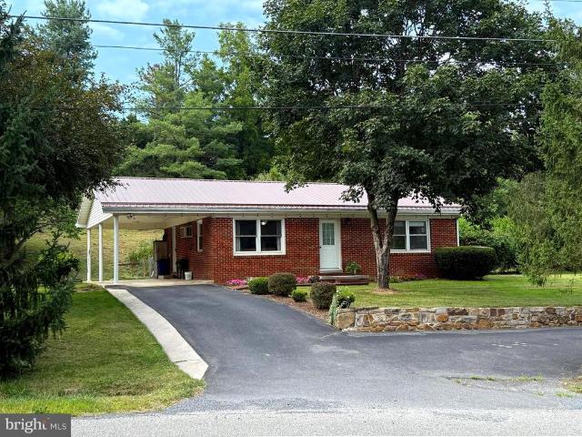 House for sale in Petersburg, West Virginia