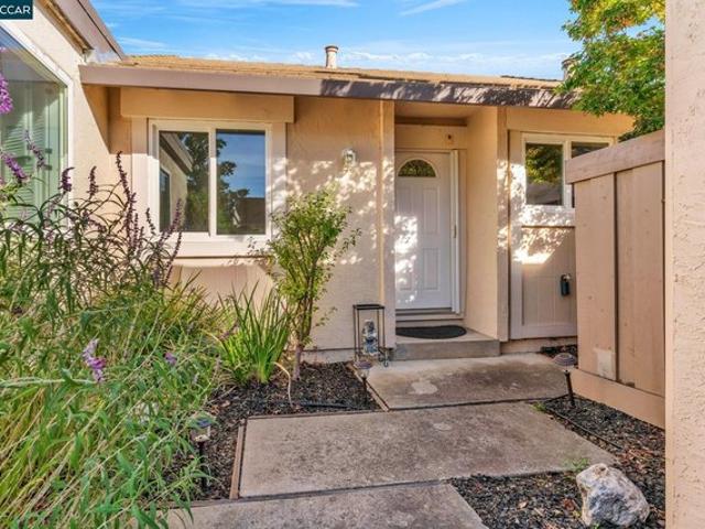 Condo for sale in Clayton, California