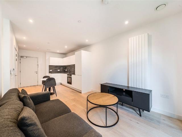 Studio for rent in Silvertown, Greater London