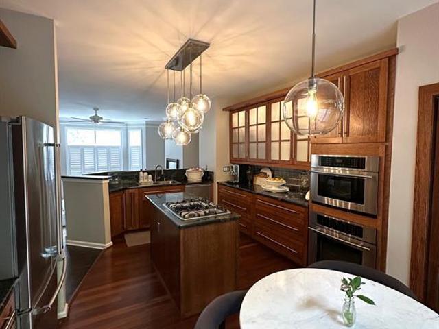 Townhouse for sale in Oakland