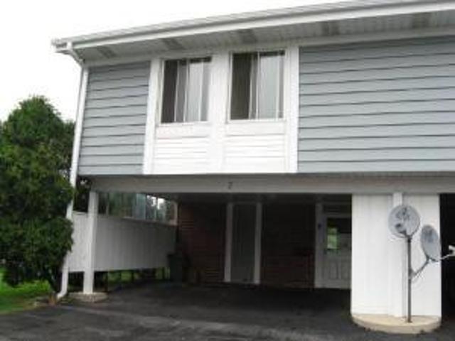 Townhouse for sale in Palos Hills, Illinois