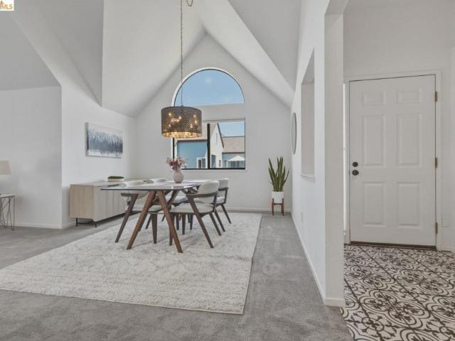 Condo for sale in Alameda, California
