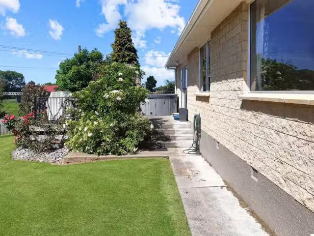 House for sale in Otakou