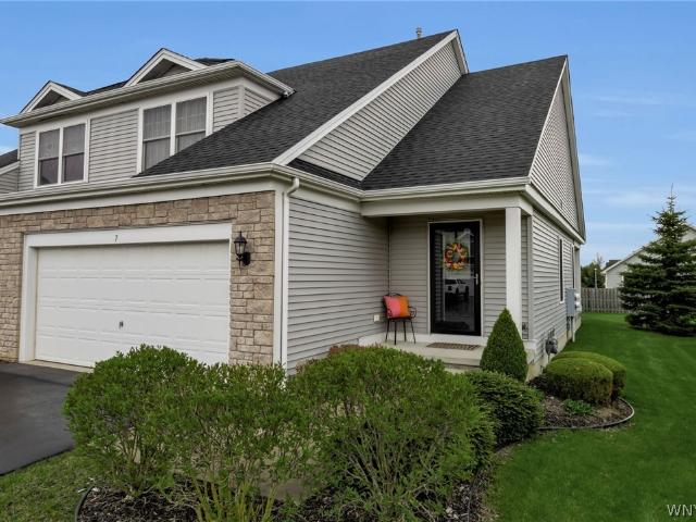 Condo for sale in Bowmansville, New York