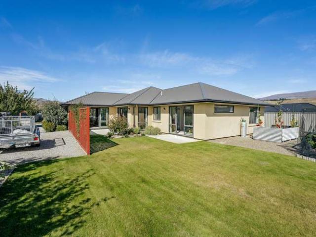 House for sale in Otakou