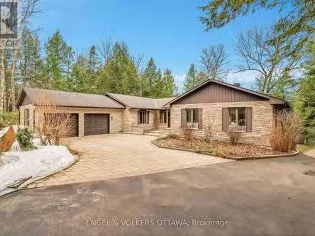 House for sale in Renfrew, Ontario