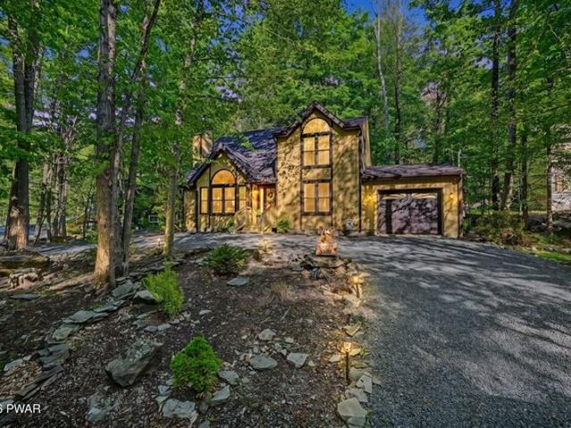House for sale in Lake Ariel, Pennsylvania