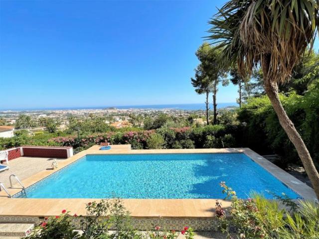 Casa en venta en Barri París-Pedrera / Camp Roig, la Marina Alta