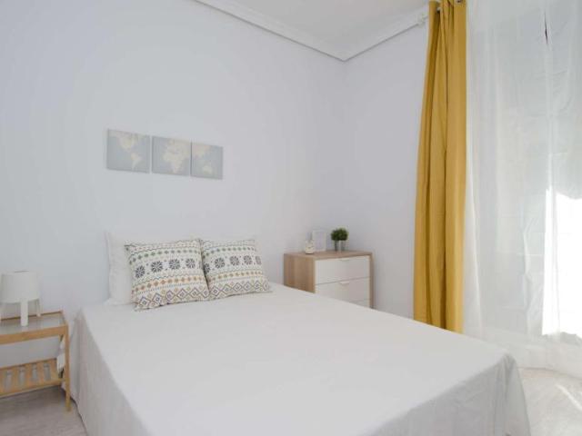 Habitación en alquiler en Medina-sidonia, Madrid