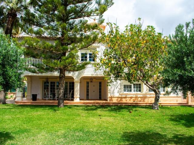 Chalet en venta en Urbanización La Zenia II, el Baix Segura / La Vega Baja