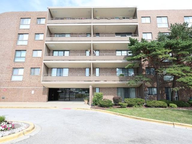 Condo for sale in Hazel Crest, Illinois