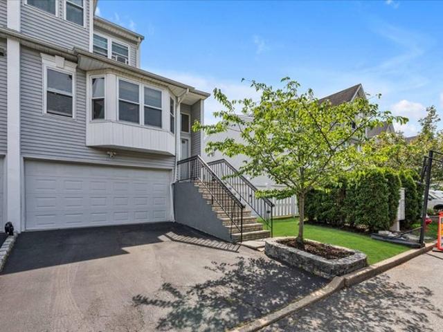 Townhouse for sale in Nassau, New York