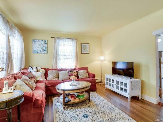 House for sale in Sayville, Town of Islip