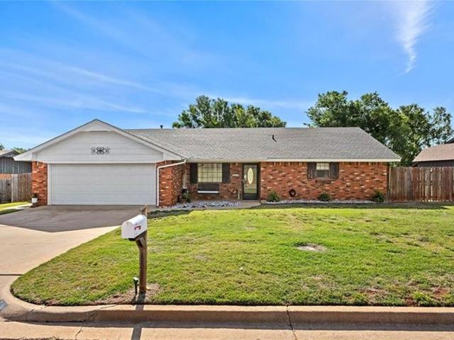 House for sale in Clinton, Oklahoma