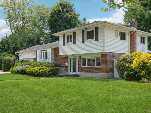 House for sale in Huntington, New York