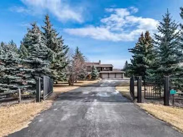 House for sale in Alberta