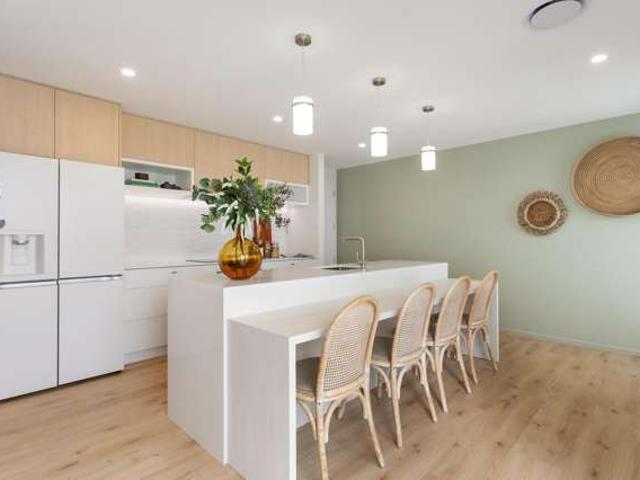 House for sale in Chaslands, Canterbury