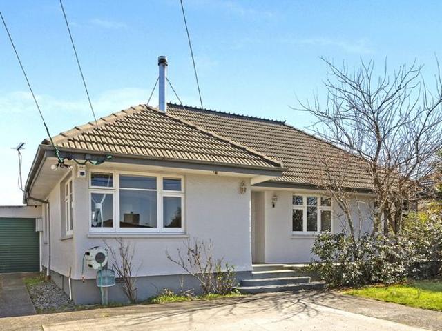 Apartment for rent in Chaslands, Canterbury