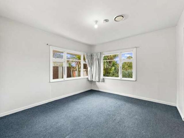 Apartment for rent in Chaslands, Canterbury