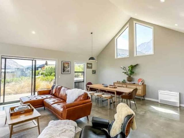 House for rent in Otakou
