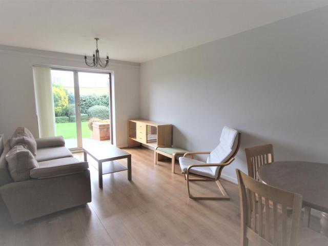 Apartment for rent in London Borough of Ealing, Park Royal