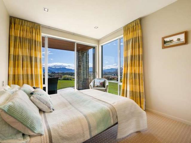 House for sale in Otakou