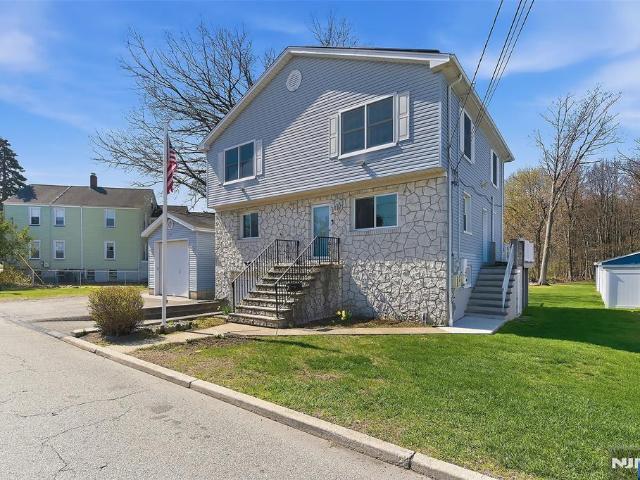 House for sale in Little Ferry, New Jersey