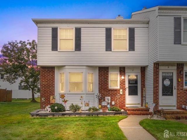 Condo for sale in Sayreville, New Jersey