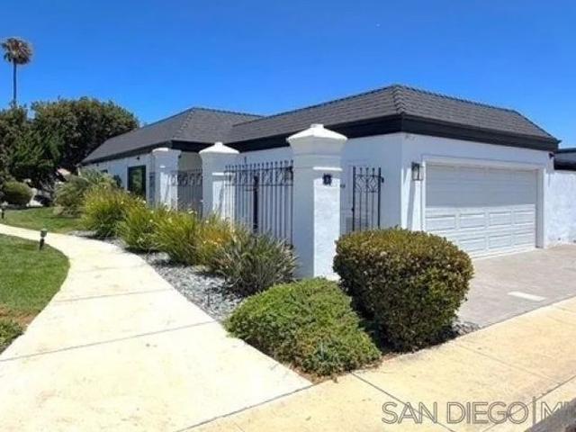 Townhouse for sale in Coronado, California