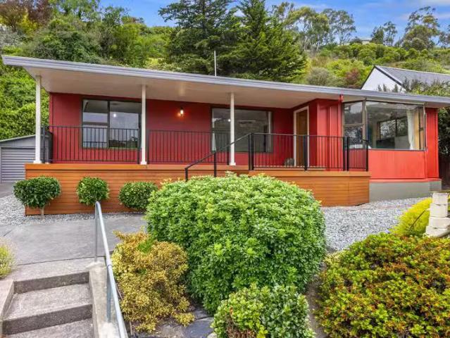 House for sale in Chaslands, Canterbury
