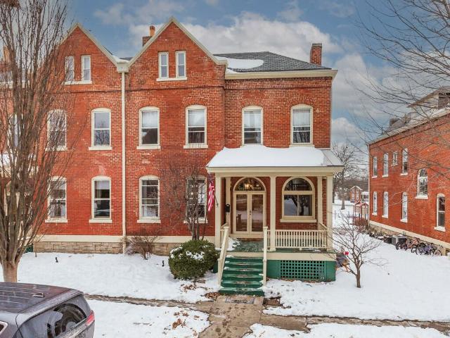 Townhouse for sale in Campbell, Kentucky