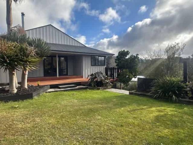 House for rent in Whangaparaoa, Oroua County