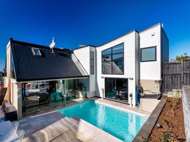 House for sale in Wairau Valley