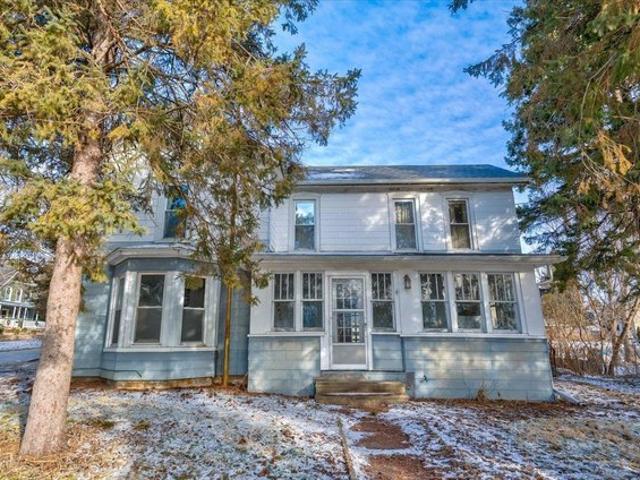 House for sale in Edgerton, Wisconsin