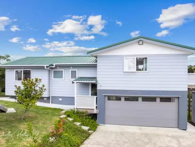 House for sale in Maungaturoto, Northland