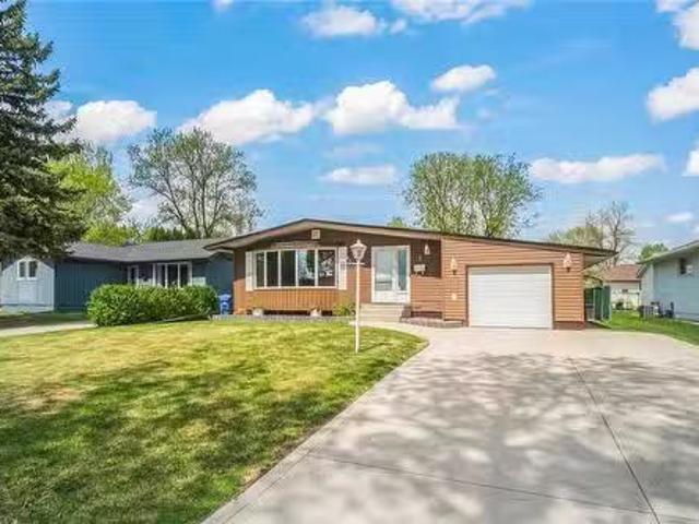 House for sale in East St. Paul, Manitoba