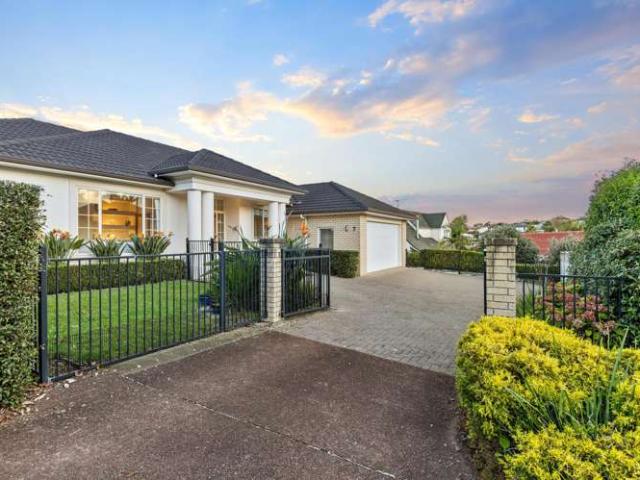 House for sale in Paremoremo